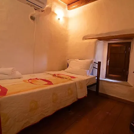 Petropoulakis Tower 4* Gythio